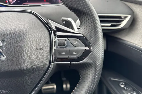 MK72WPN PEUGEOT 3008 1.2 PureTech GT Premium EAT Euro 6 (s/s) 5dr Thumbnail #41