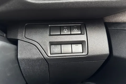 MK72WPN PEUGEOT 3008 1.2 PureTech GT Premium EAT Euro 6 (s/s) 5dr Thumbnail #43
