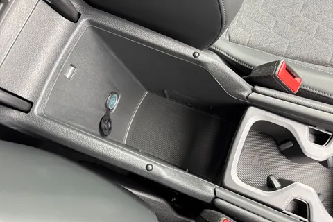  Volkswagen Tiguan 2.0 TDI Match DSG Euro 6 (s/s) 5dr Thumbnail #44