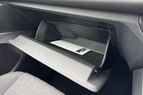  Volkswagen Tiguan 2.0 TDI Match DSG Euro 6 (s/s) 5dr Thumbnail #45