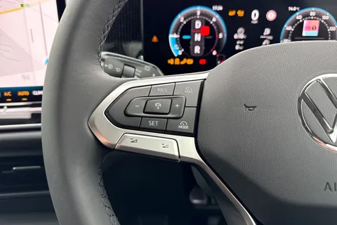  Volkswagen Tiguan 2.0 TDI Match DSG Euro 6 (s/s) 5dr Thumbnail #46