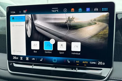  Volkswagen Tiguan 2.0 TDI Match DSG Euro 6 (s/s) 5dr Thumbnail #48