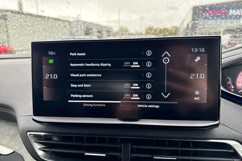 MK72WPN PEUGEOT 3008 1.2 PureTech GT Premium EAT Euro 6 (s/s) 5dr Thumbnail #53