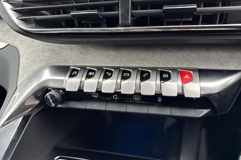 MK72WPN PEUGEOT 3008 1.2 PureTech GT Premium EAT Euro 6 (s/s) 5dr Thumbnail #56