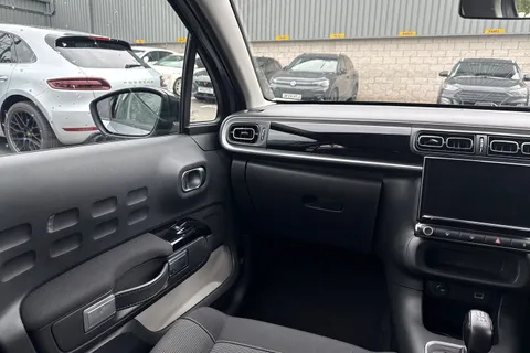 VN74GPU Citroën C3 1.2 PureTech PLUS Euro 6 (s/s) 5dr Thumbnail #16