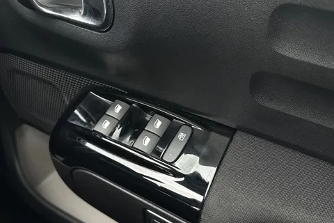 VN74GPU Citroën C3 1.2 PureTech PLUS Euro 6 (s/s) 5dr Thumbnail #19