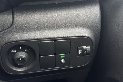 VN74GPU Citroën C3 1.2 PureTech PLUS Euro 6 (s/s) 5dr Thumbnail #33