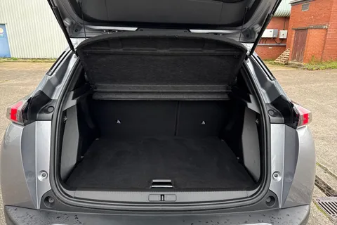 WO71HWJ PEUGEOT e-2008 50kWh Allure Premium Auto 5dr Thumbnail #7