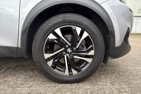 WO71HWJ PEUGEOT e-2008 50kWh Allure Premium Auto 5dr Thumbnail #10