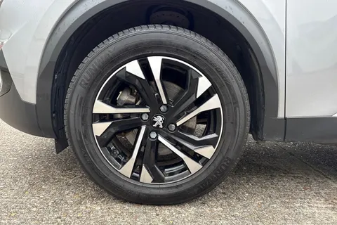 WO71HWJ PEUGEOT e-2008 50kWh Allure Premium Auto 5dr Thumbnail #12