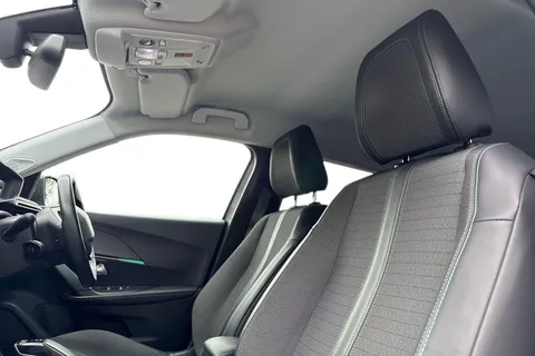 WO71HWJ PEUGEOT e-2008 50kWh Allure Premium Auto 5dr Thumbnail #16