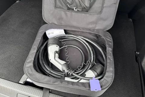 WO71HWJ PEUGEOT e-2008 50kWh Allure Premium Auto 5dr Thumbnail #34