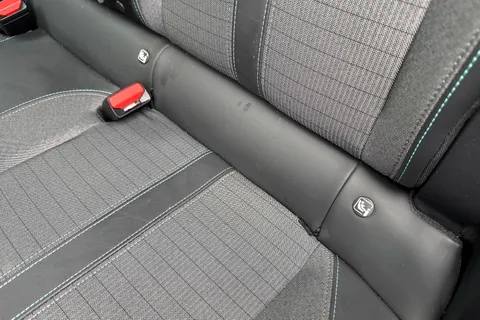 WO71HWJ PEUGEOT e-2008 50kWh Allure Premium Auto 5dr Thumbnail #37