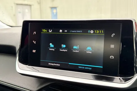 WO71HWJ PEUGEOT e-2008 50kWh Allure Premium Auto 5dr Thumbnail #51