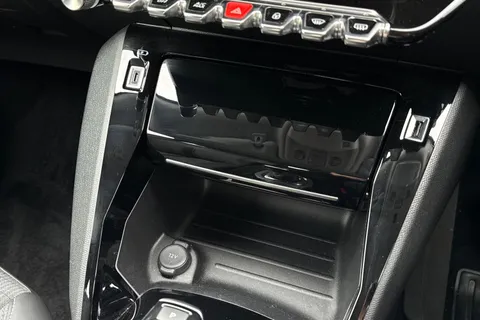 WO71HWJ PEUGEOT e-2008 50kWh Allure Premium Auto 5dr Thumbnail #55
