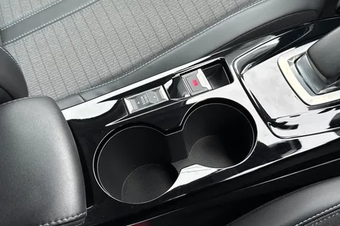 WO71HWJ PEUGEOT e-2008 50kWh Allure Premium Auto 5dr Thumbnail #58