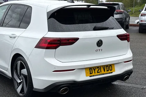 DY21VDO Volkswagen Golf 2.0 TSI GTI Clubsport DSG Euro 6 (s/s) 5dr Thumbnail #9