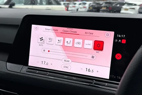 DY21VDO Volkswagen Golf 2.0 TSI GTI Clubsport DSG Euro 6 (s/s) 5dr Thumbnail #23