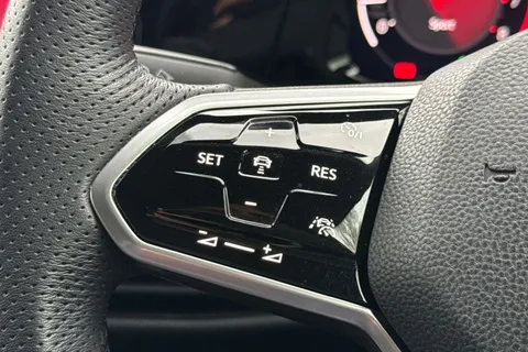 DY21VDO Volkswagen Golf 2.0 TSI GTI Clubsport DSG Euro 6 (s/s) 5dr Thumbnail #41