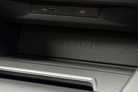 DY21VDO Volkswagen Golf 2.0 TSI GTI Clubsport DSG Euro 6 (s/s) 5dr Thumbnail #45