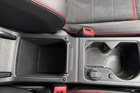 DY21VDO Volkswagen Golf 2.0 TSI GTI Clubsport DSG Euro 6 (s/s) 5dr Thumbnail #48