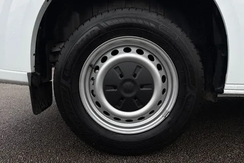 DA26GUU Volkswagen Transporter 2.0 TDI 110 Commerce Plus Van Thumbnail #11