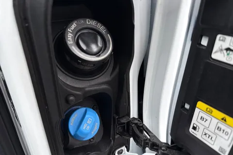 DA26GUU Volkswagen Transporter 2.0 TDI 110 Commerce Plus Van Thumbnail #25