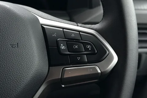 DA26GUU Volkswagen Transporter 2.0 TDI 110 Commerce Plus Van Thumbnail #40