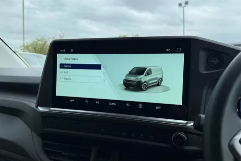 DA26GUU Volkswagen Transporter 2.0 TDI 110 Commerce Plus Van Thumbnail #47