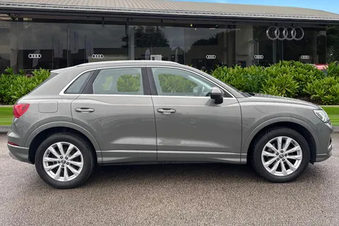 3 of 45 for Audi Q3 Sport 35 TFSI 150 PS 6-speed