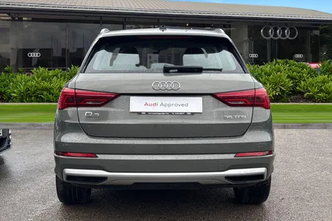 4 of 45 for Audi Q3 Sport 35 TFSI 150 PS 6-speed