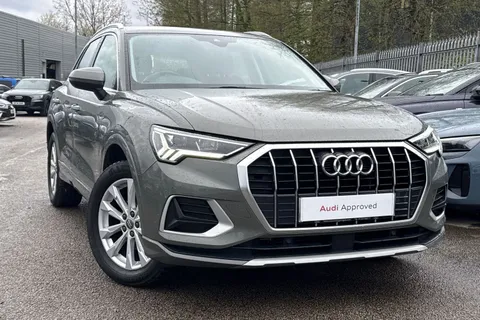 8 of 45 for Audi Q3 Sport 35 TFSI 150 PS 6-speed