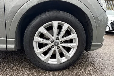 9 of 45 for Audi Q3 Sport 35 TFSI 150 PS 6-speed