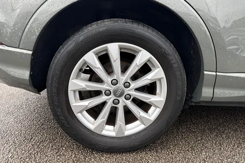 11 of 45 for Audi Q3 Sport 35 TFSI 150 PS 6-speed