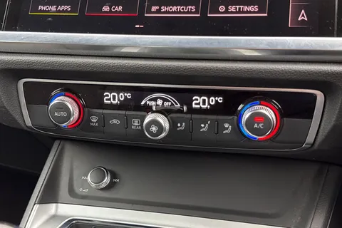 21 of 45 for Audi Q3 Sport 35 TFSI 150 PS 6-speed