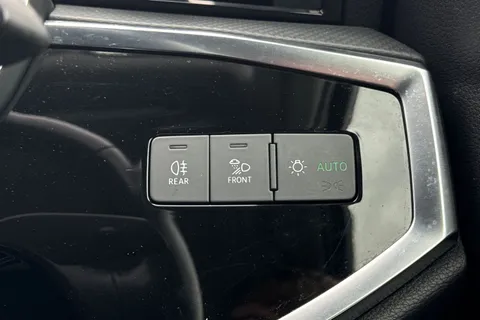 26 of 45 for Audi Q3 Sport 35 TFSI 150 PS 6-speed