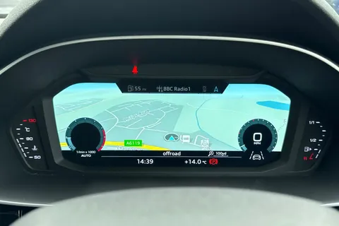 33 of 45 for Audi Q3 Sport 35 TFSI 150 PS 6-speed