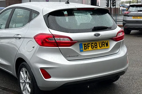 BF68URW Ford Fiesta 1.0T EcoBoost Zetec Euro 6 (s/s) 5dr Thumbnail #9