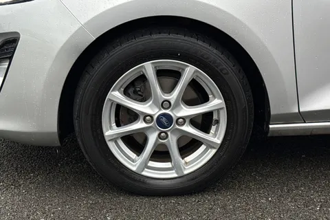 BF68URW Ford Fiesta 1.0T EcoBoost Zetec Euro 6 (s/s) 5dr Thumbnail #14