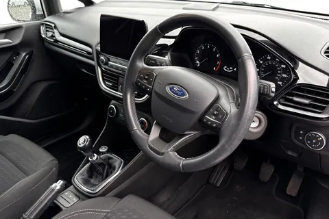 BF68URW Ford Fiesta 1.0T EcoBoost Zetec Euro 6 (s/s) 5dr Thumbnail #15