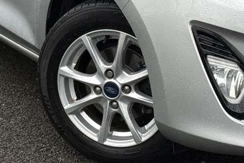 BF68URW Ford Fiesta 1.0T EcoBoost Zetec Euro 6 (s/s) 5dr Thumbnail #28