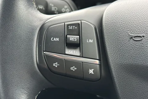 BF68URW Ford Fiesta 1.0T EcoBoost Zetec Euro 6 (s/s) 5dr Thumbnail #34