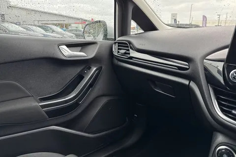 BF68URW Ford Fiesta 1.0T EcoBoost Zetec Euro 6 (s/s) 5dr Thumbnail #42