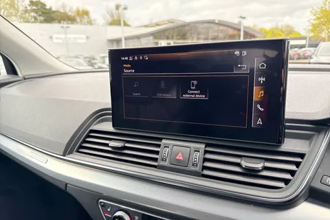 DE22CYL Audi Q5 Sport 40 TDI quattro 204 PS S tronic Thumbnail #33