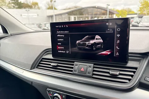 DE22CYL Audi Q5 Sport 40 TDI quattro 204 PS S tronic Thumbnail #39