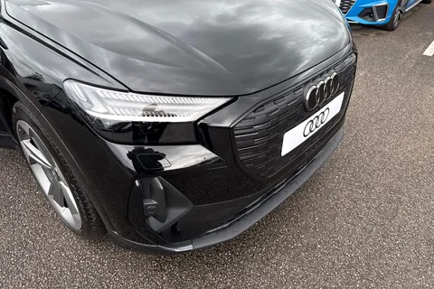  Audi Q4 e-tron 40 Black Edition Auto 5dr 82kWh Thumbnail #9