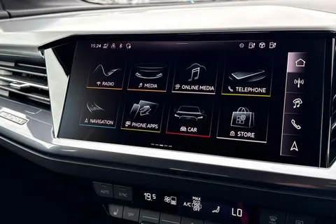  Audi Q4 e-tron 40 Black Edition Auto 5dr 82kWh Thumbnail #34