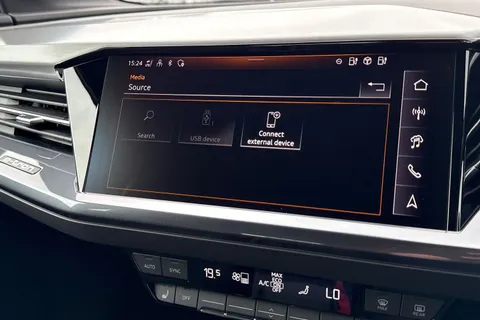  Audi Q4 e-tron 40 Black Edition Auto 5dr 82kWh Thumbnail #38