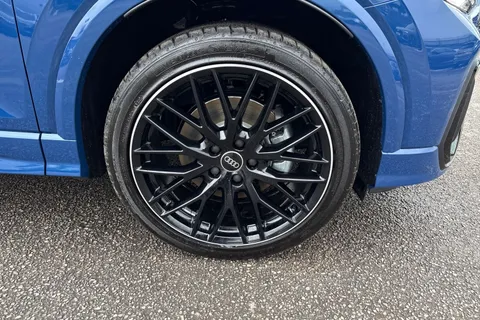 Audi Q2 1.0 TFSI 30 Black Edition Euro 6 (s/s) 5dr Thumbnail #12