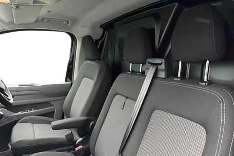 MF26EOT Volkswagen Transporter T28 Commerce Plus SWB 110 PS 2.0 TDI 6sp Manual Thumbnail #11